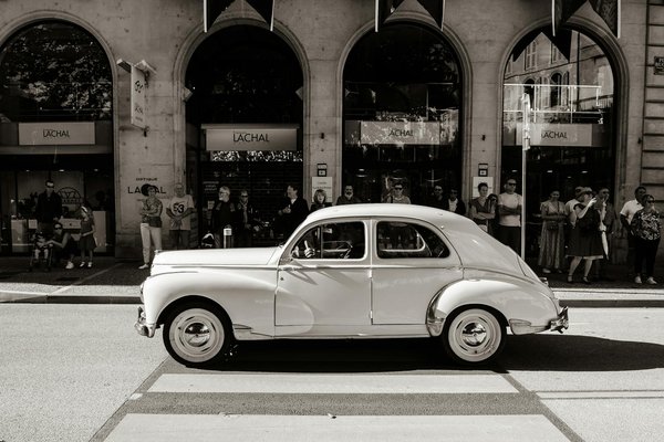Comment choisir et installer un système d'alarme antivol pour une voiture de collection?