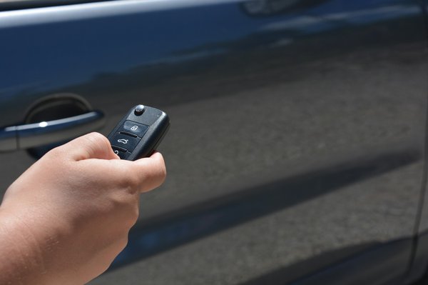 Serrurier automobile à Nice à votre disposition pour réparer une télécommande non fonctionnelle